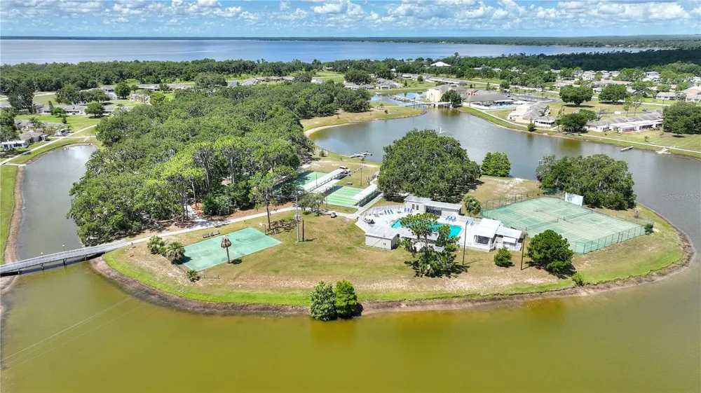 1919 CLUB CIRCLE Lake Wales, FL 33898