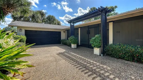 5345 SIESTA COURT