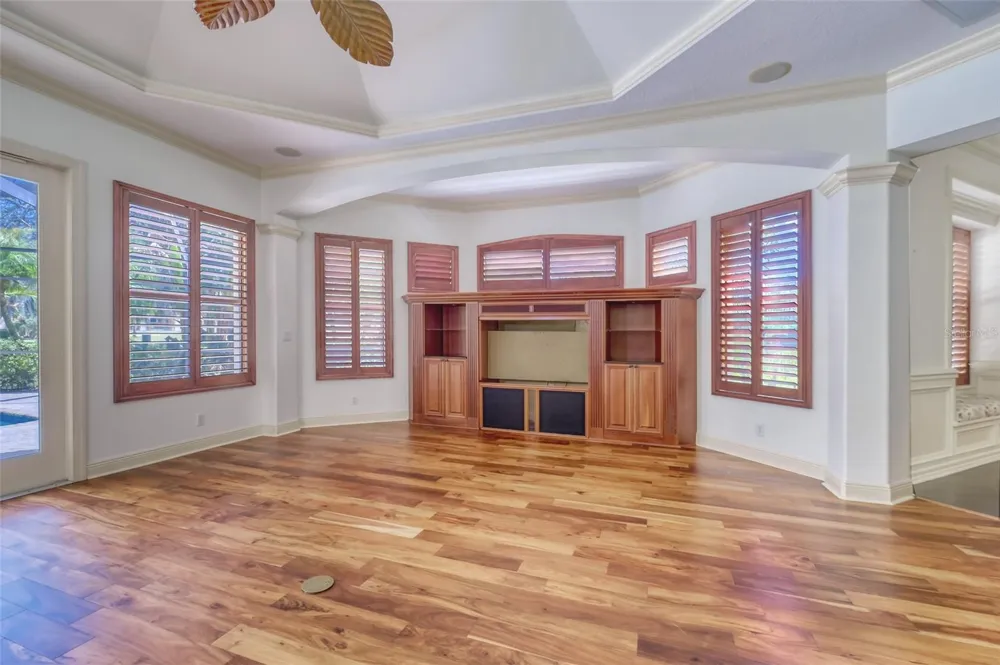 2983 WENTWORTH WAY Tarpon Springs, FL 34688