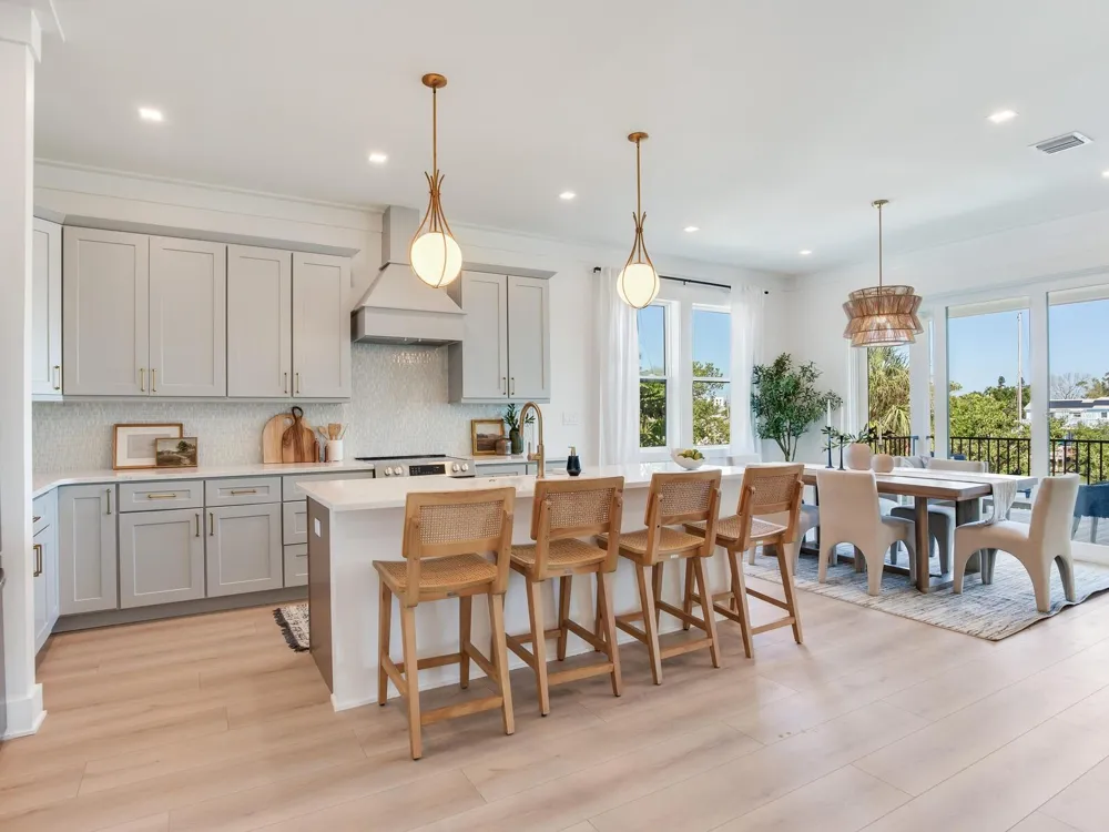 17030 DOLPHIN DRIVE North Redington Beach, FL 33708