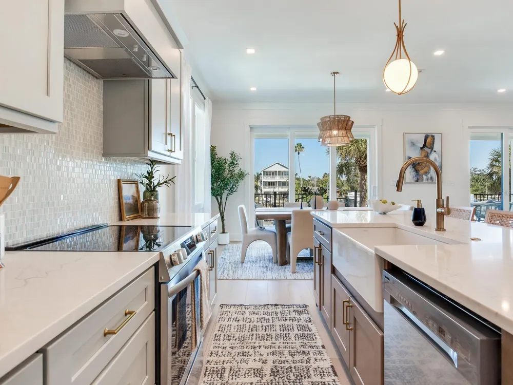 17030 DOLPHIN DRIVE North Redington Beach, FL 33708