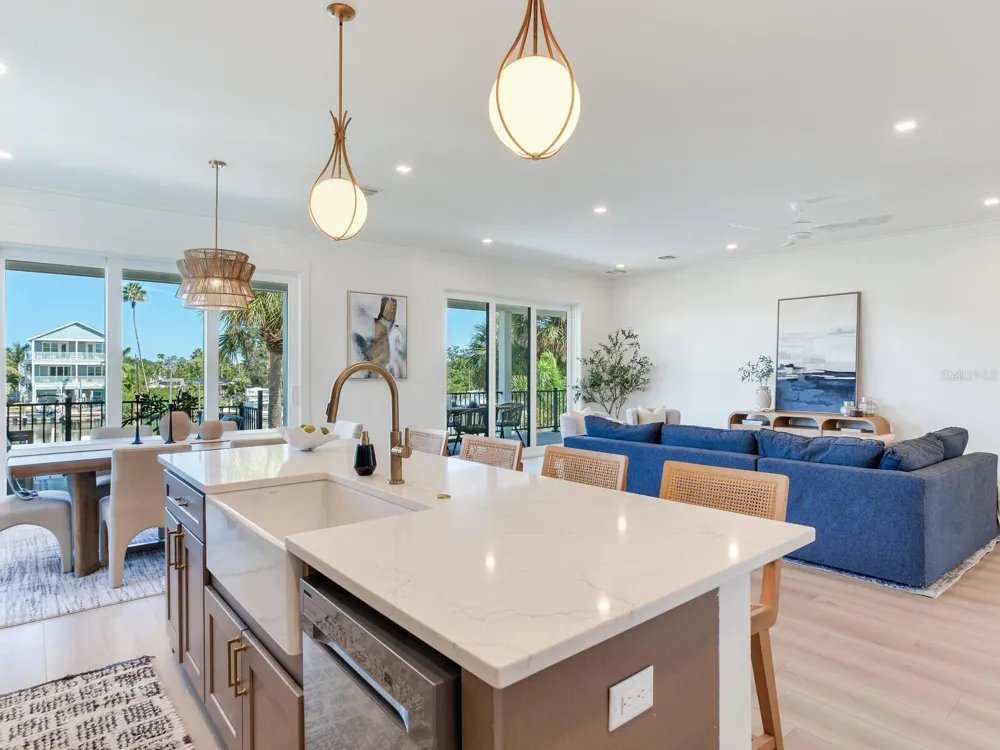 17030 DOLPHIN DRIVE North Redington Beach, FL 33708