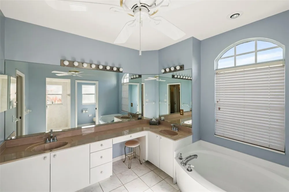 12942 SW KINGSWAY CIRCLE Lake Suzy, FL 34269