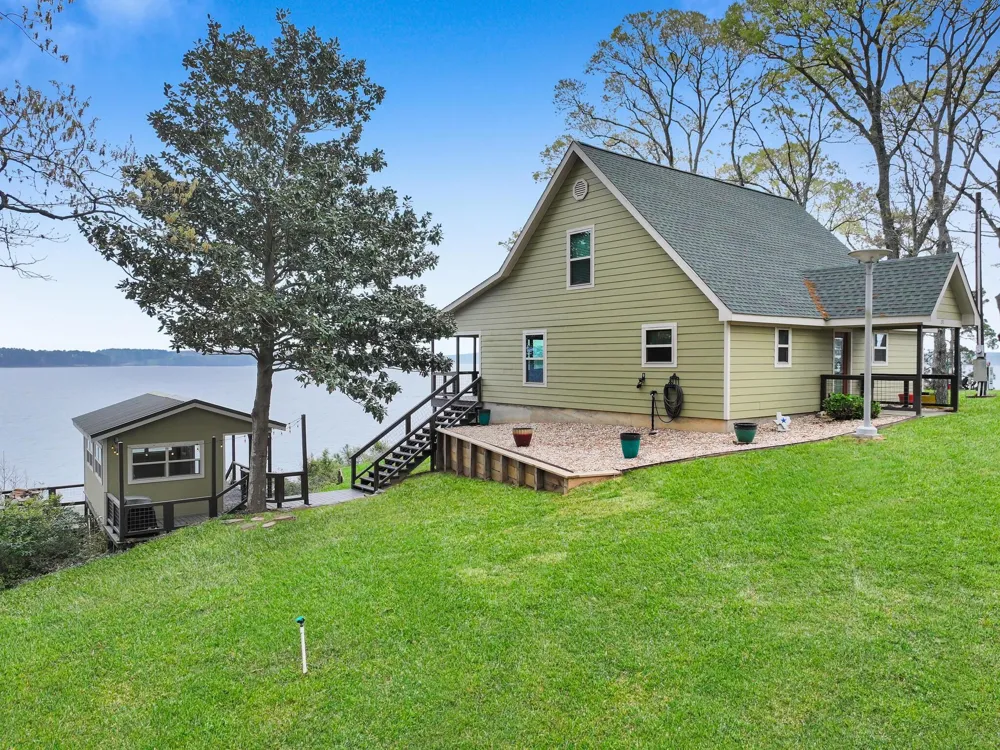 270 Andrew Jackson Circle Hemphill, TX 75948