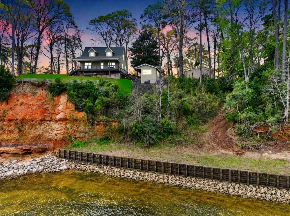 270 Andrew Jackson Circle Hemphill, TX 75948