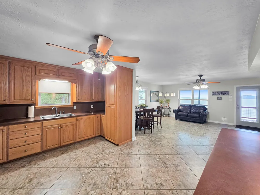270 Andrew Jackson Circle Hemphill, TX 75948