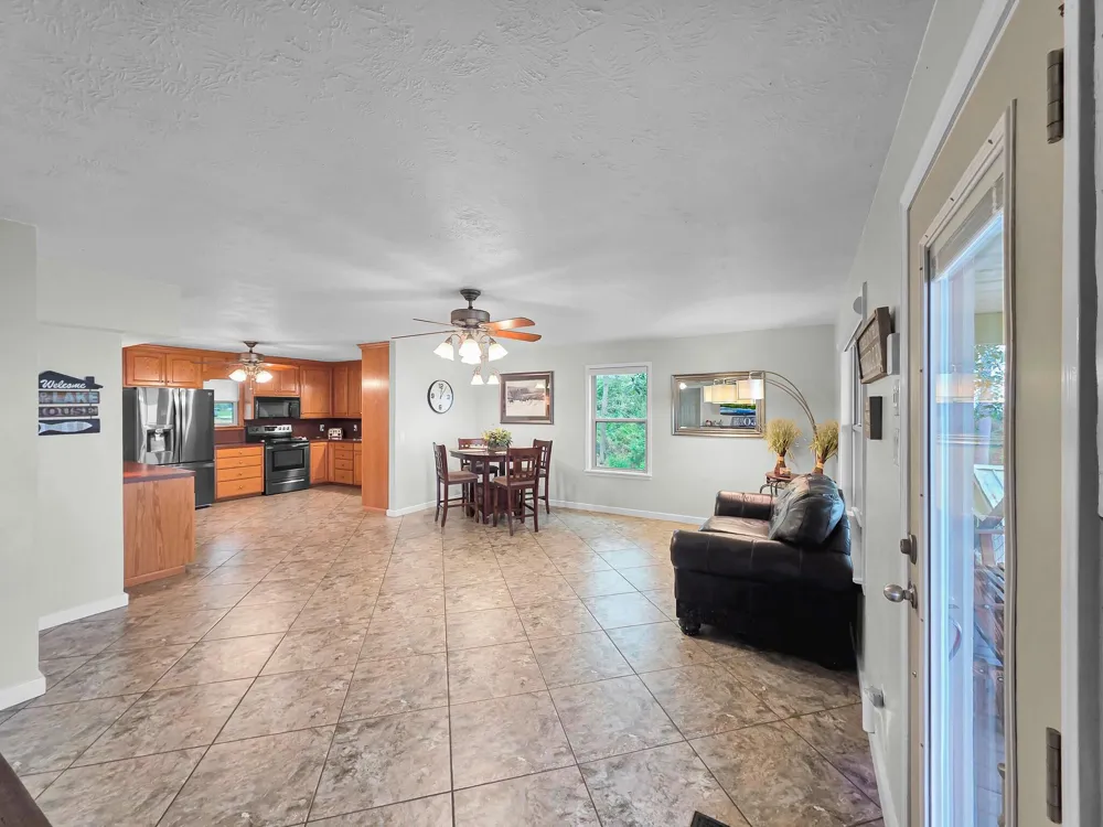 270 Andrew Jackson Circle Hemphill, TX 75948