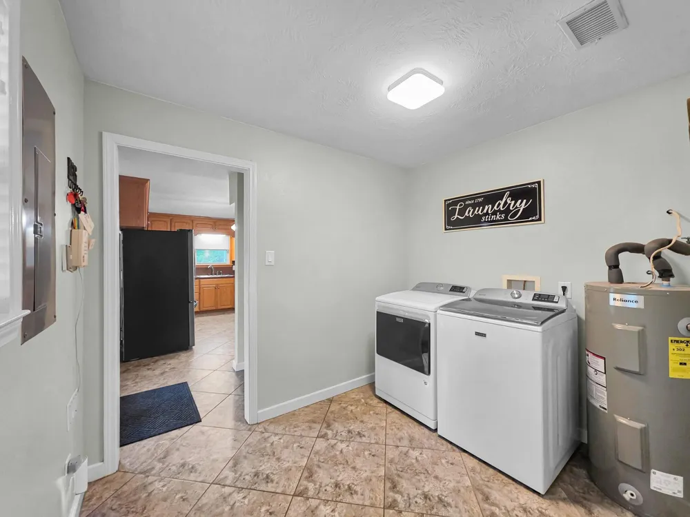 270 Andrew Jackson Circle Hemphill, TX 75948