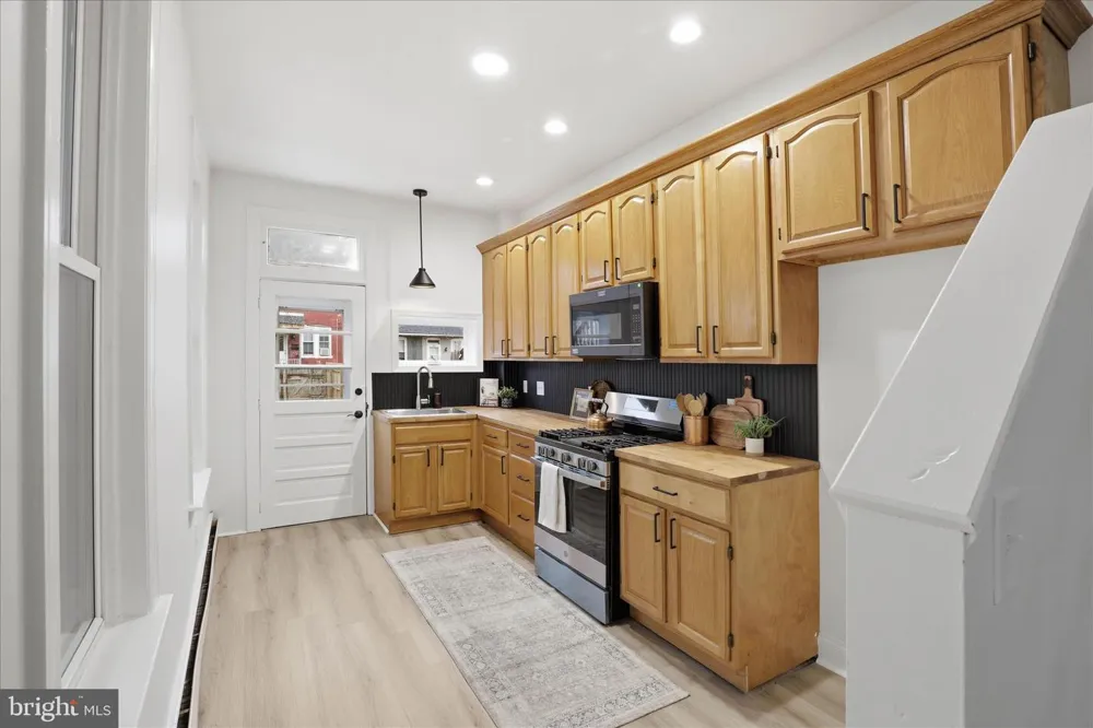 327 HAZEL STREET Lancaster, PA 17603