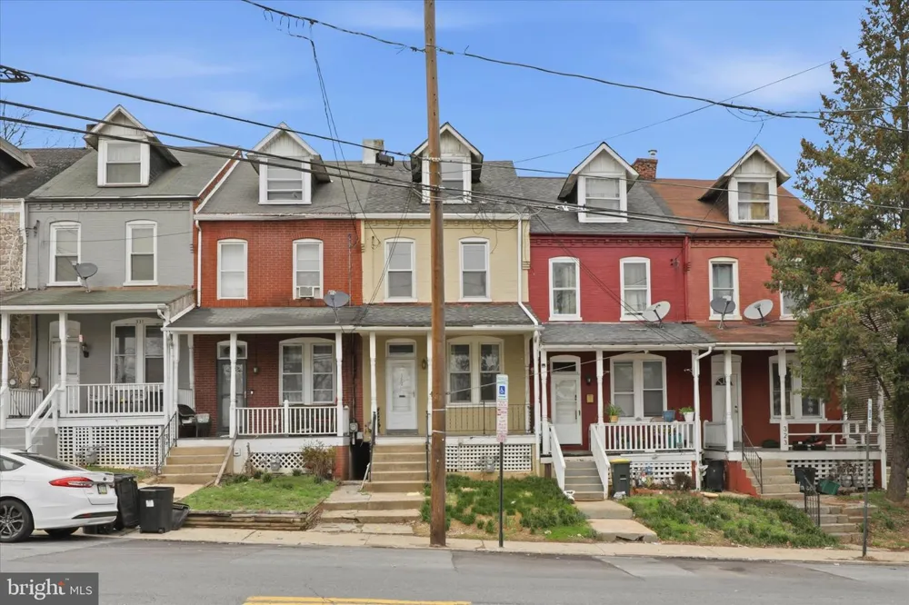 327 HAZEL STREET Lancaster, PA 17603