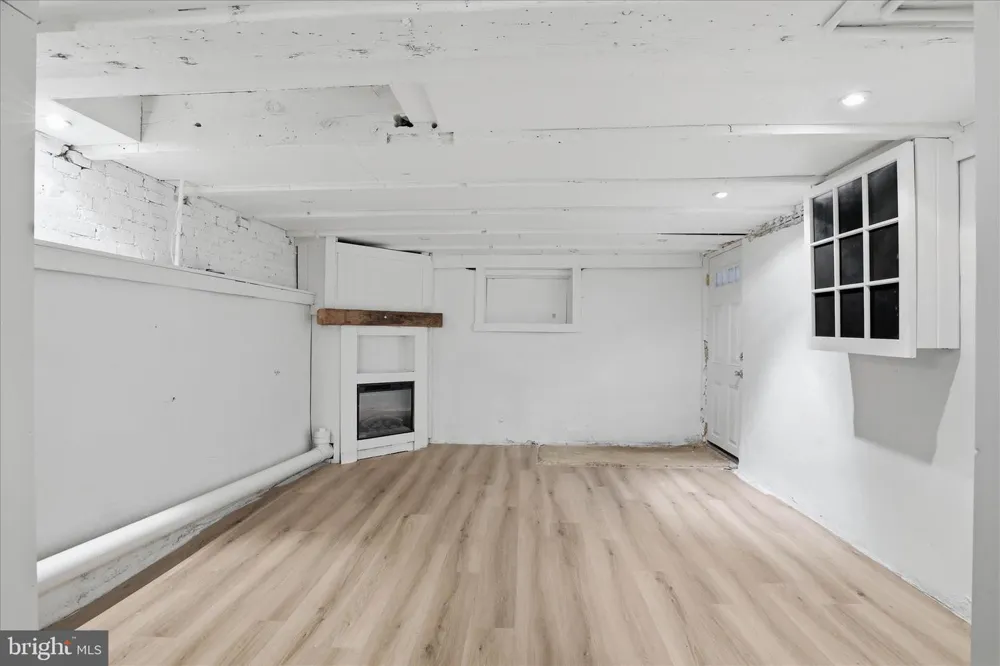 327 HAZEL STREET Lancaster, PA 17603