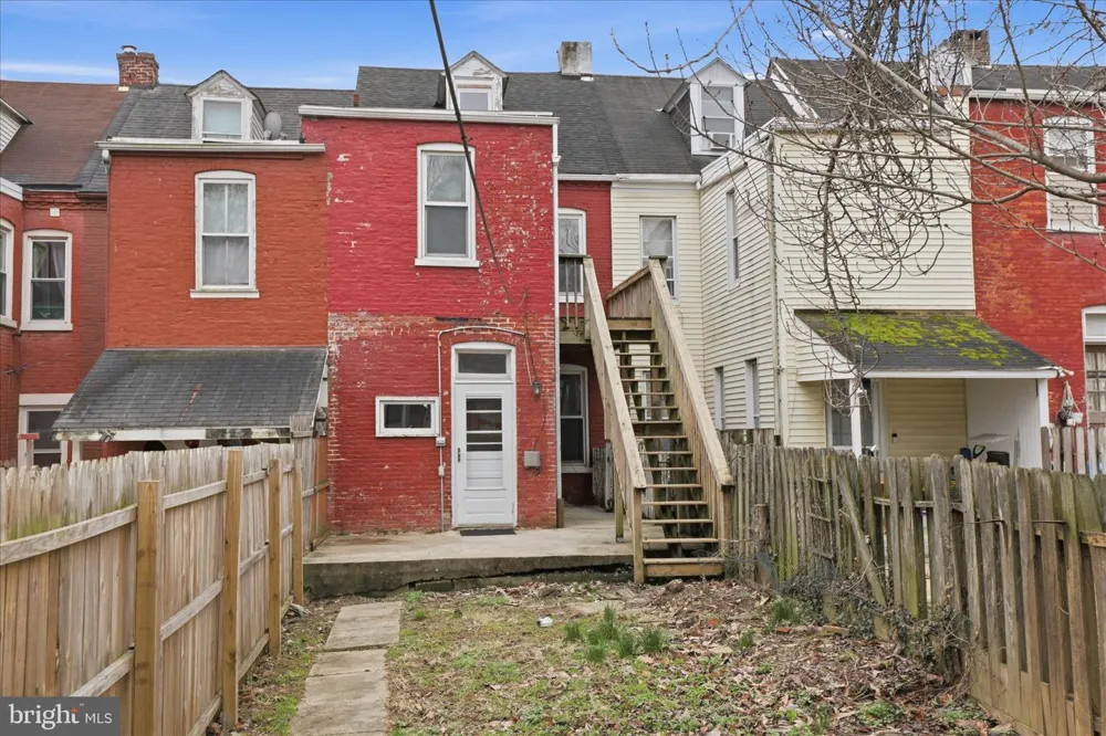 327 HAZEL STREET Lancaster, PA 17603