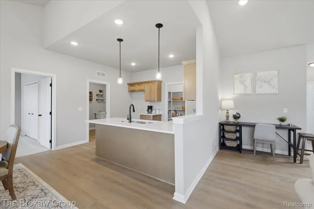 1435 Luxington Drive Lapeer City, MI 48446