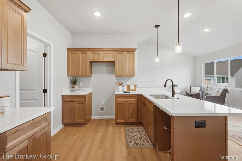 1435 Luxington Drive Lapeer City, MI 48446