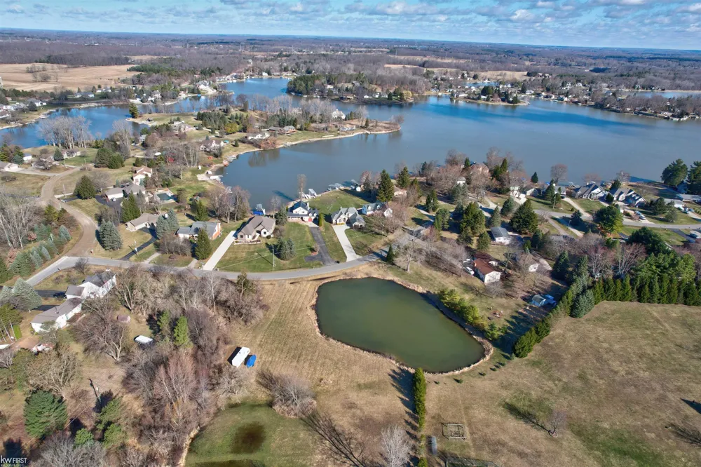 2951 Woodland Drive Hadley Township, MI 48455
