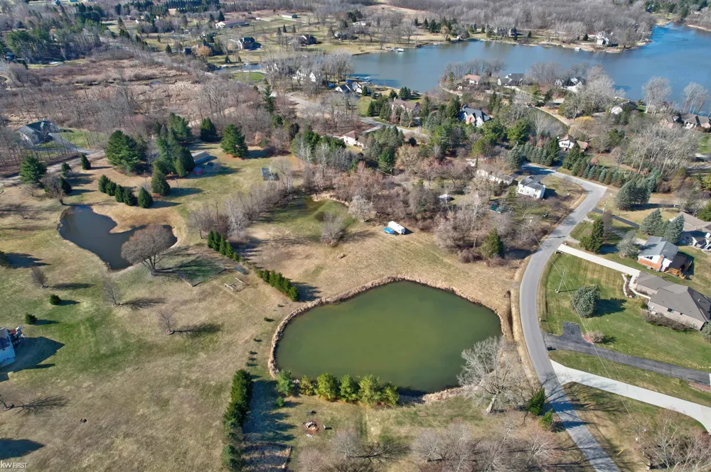 2951 Woodland Drive Hadley Township, MI 48455
