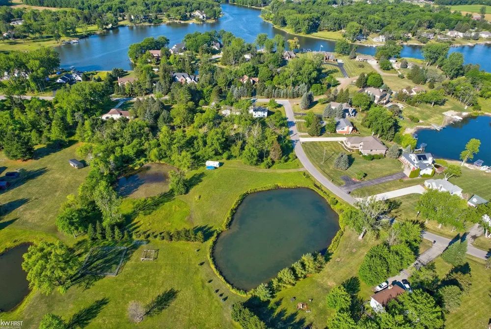 2951 Woodland Drive Hadley Township, MI 48455