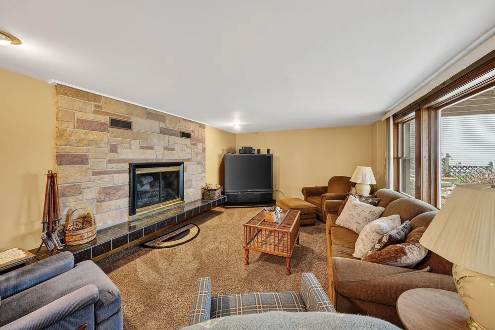 20008 M 60 Park Township, MI 49093