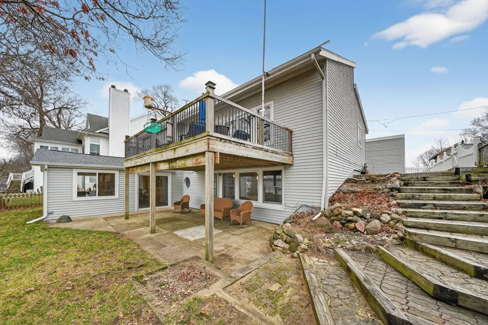 20008 M 60 Park Township, MI 49093