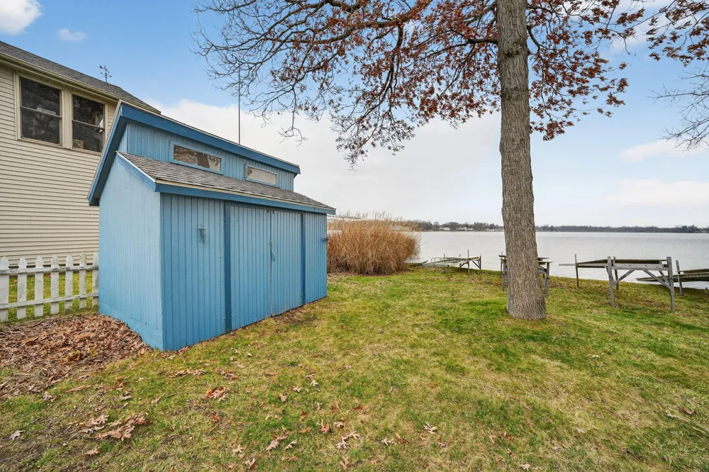 20008 M 60 Park Township, MI 49093
