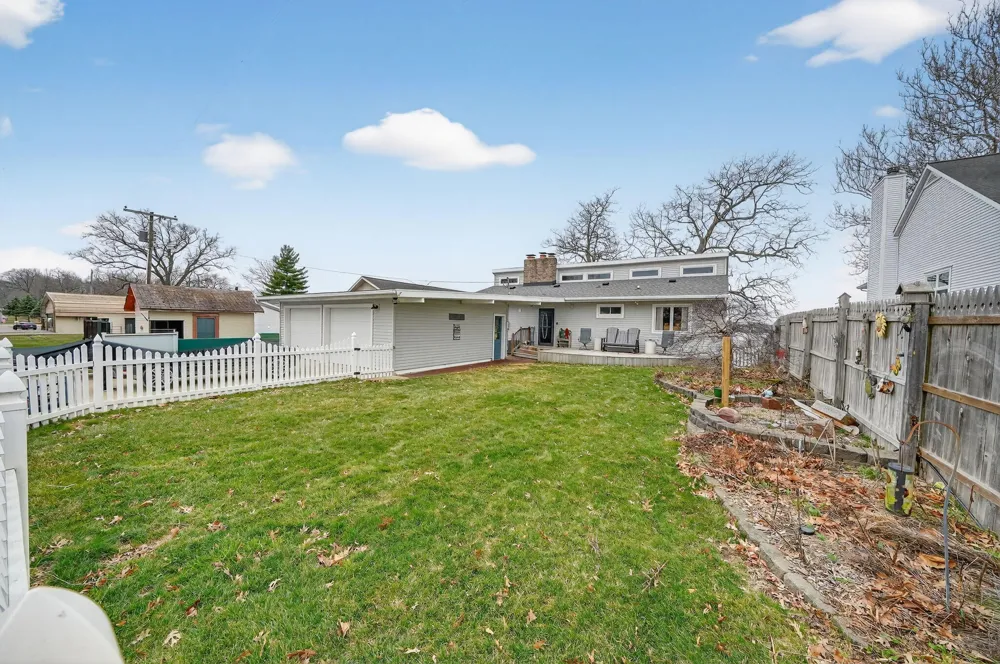 20008 M 60 Park Township, MI 49093