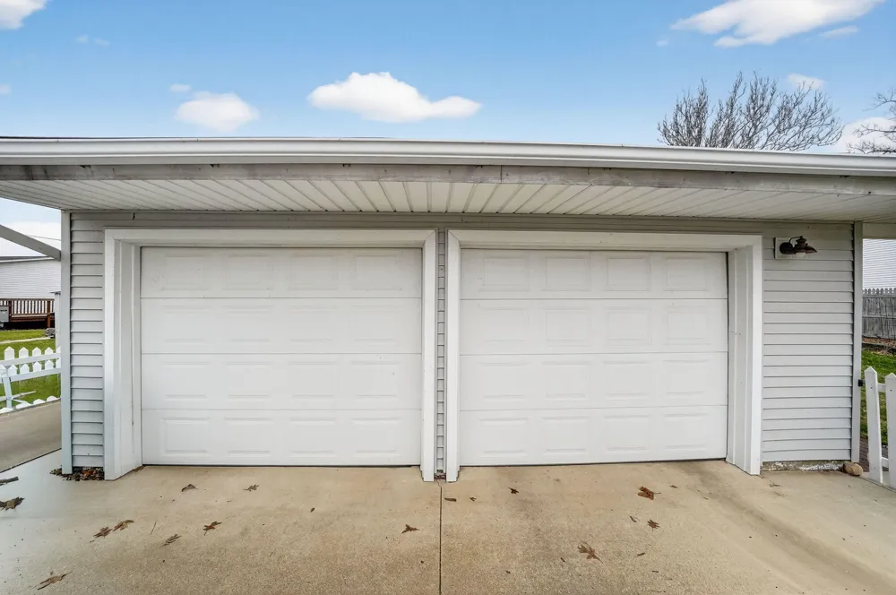 20008 M 60 Park Township, MI 49093