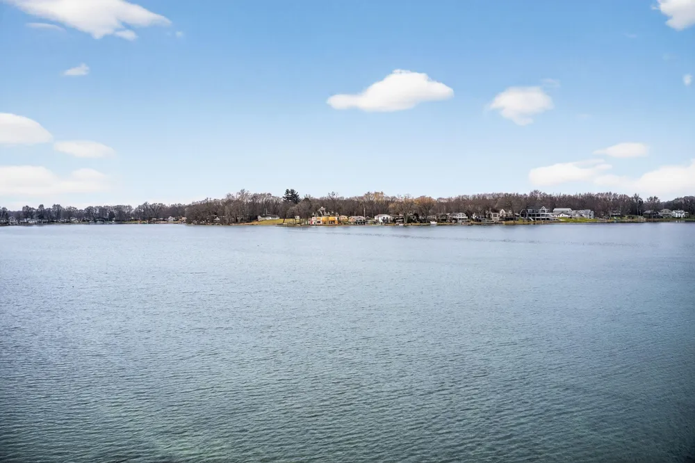 20008 M 60 Park Township, MI 49093