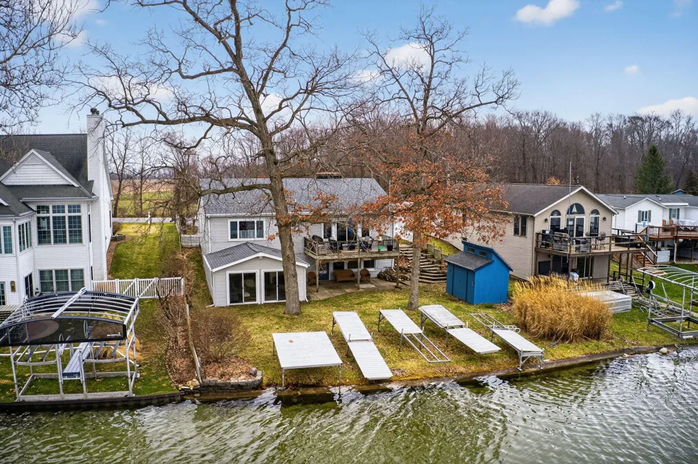 20008 M 60 Park Township, MI 49093