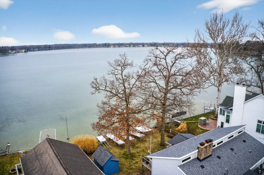 20008 M 60 Park Township, MI 49093