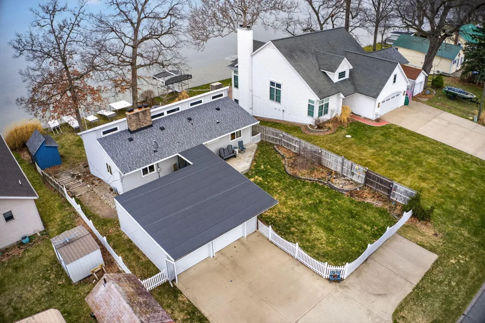 20008 M 60 Park Township, MI 49093