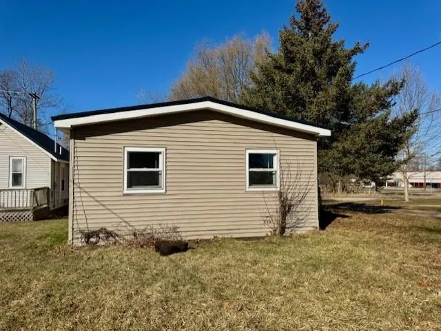 348 Grover Avenue Alma City, MI 48801
