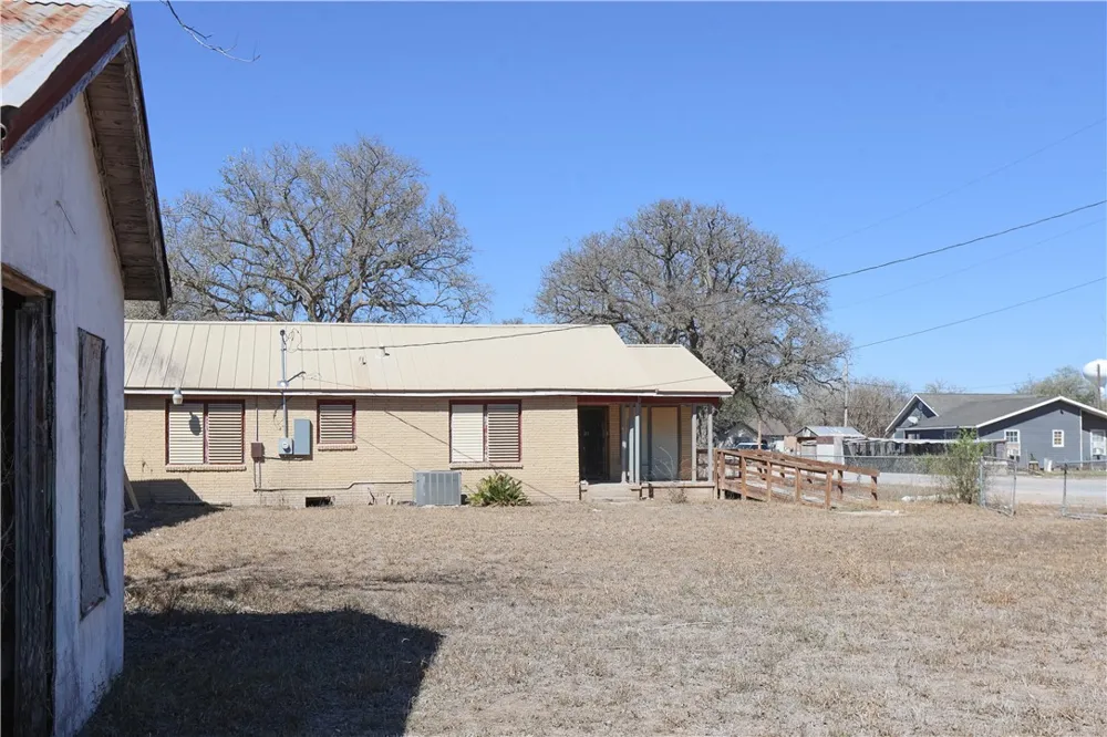 305 Perez San Diego, TX 78384