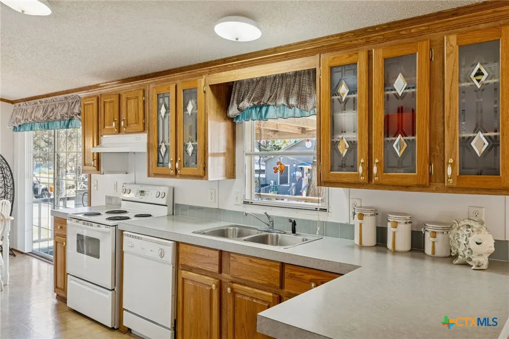 506 Ranch Road 2233 Sunrise Beach, TX 78643