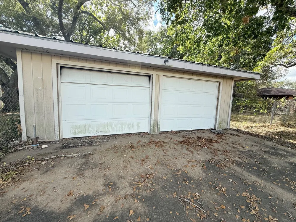 4100 Mockingbird Lane Bay City, TX 77414