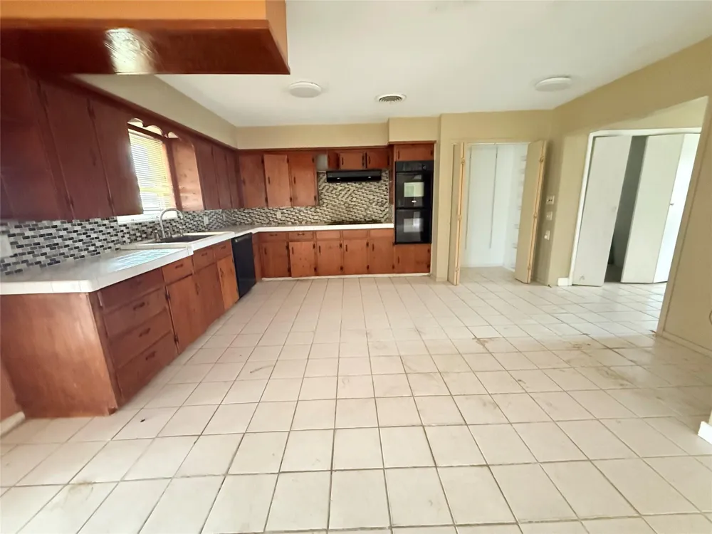 4100 Mockingbird Lane Bay City, TX 77414