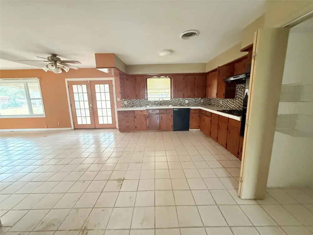 4100 Mockingbird Lane Bay City, TX 77414