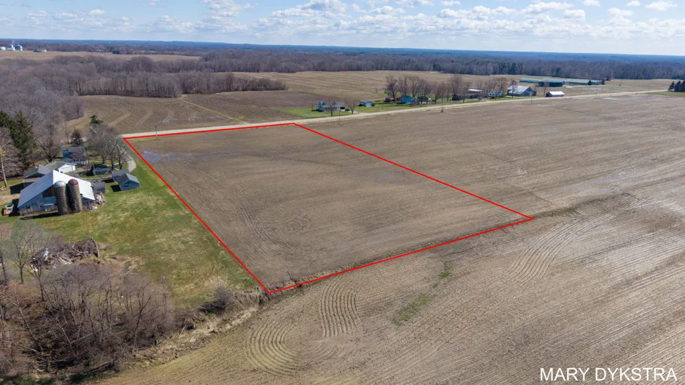 57th Street Hamilton, MI 49419