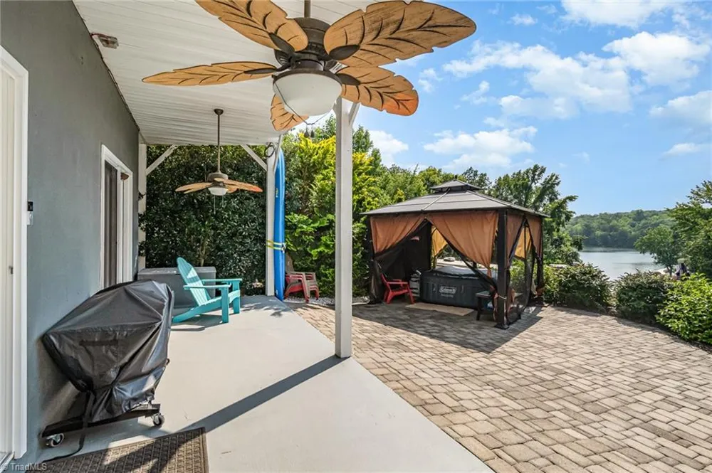 132 Eagle Drive New London, NC 28127