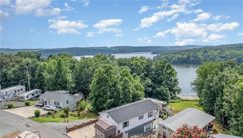 132 Eagle Drive New London, NC 28127