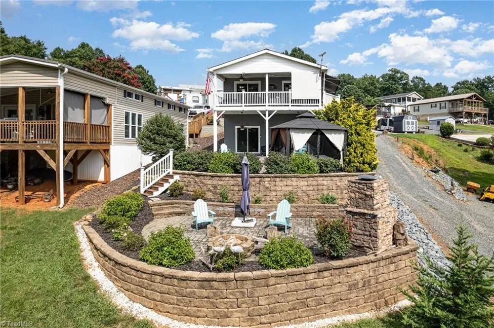 132 Eagle Drive New London, NC 28127