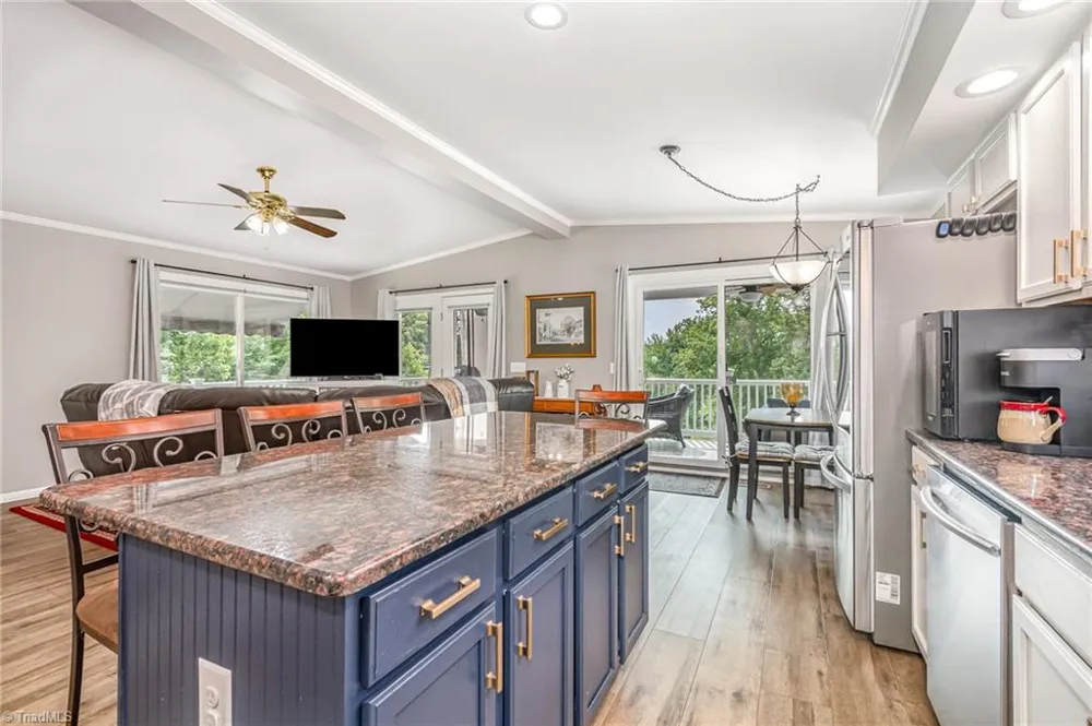 132 Eagle Drive New London, NC 28127