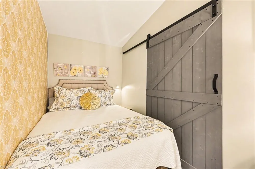 130 Eagle Drive New London, NC 28127