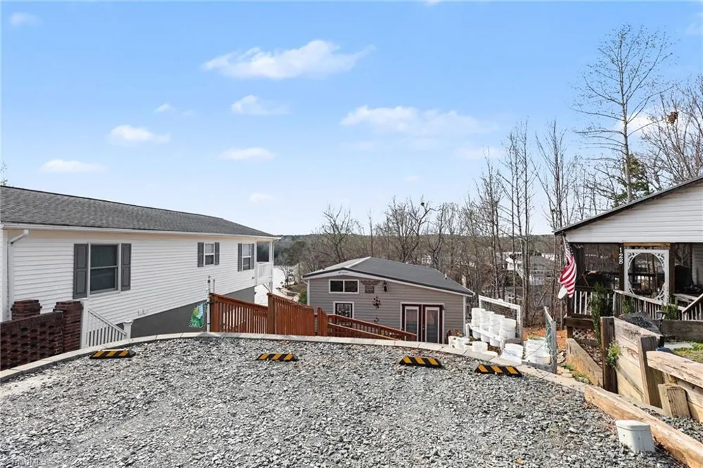 130 Eagle Drive New London, NC 28127