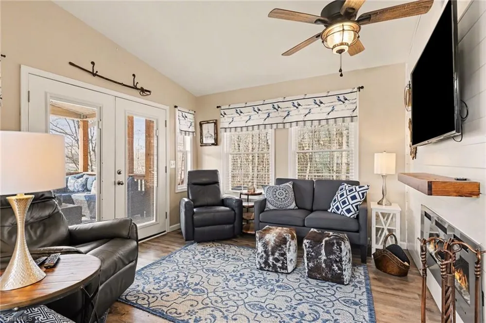 130 Eagle Drive New London, NC 28127