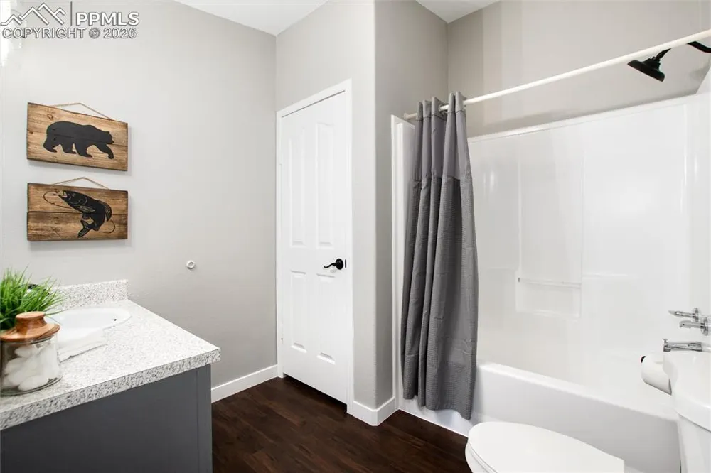 11100 Haskel Creek Road Larkspur, CO 80118