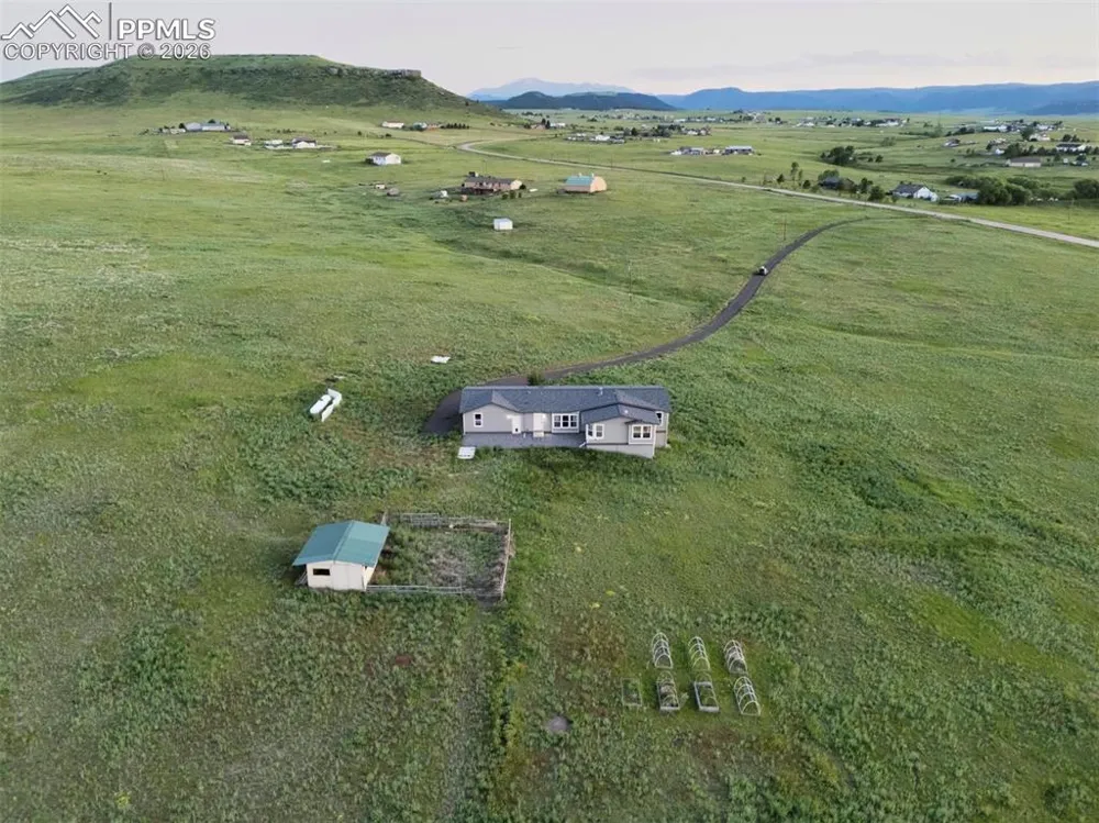 11100 Haskel Creek Road Larkspur, CO 80118