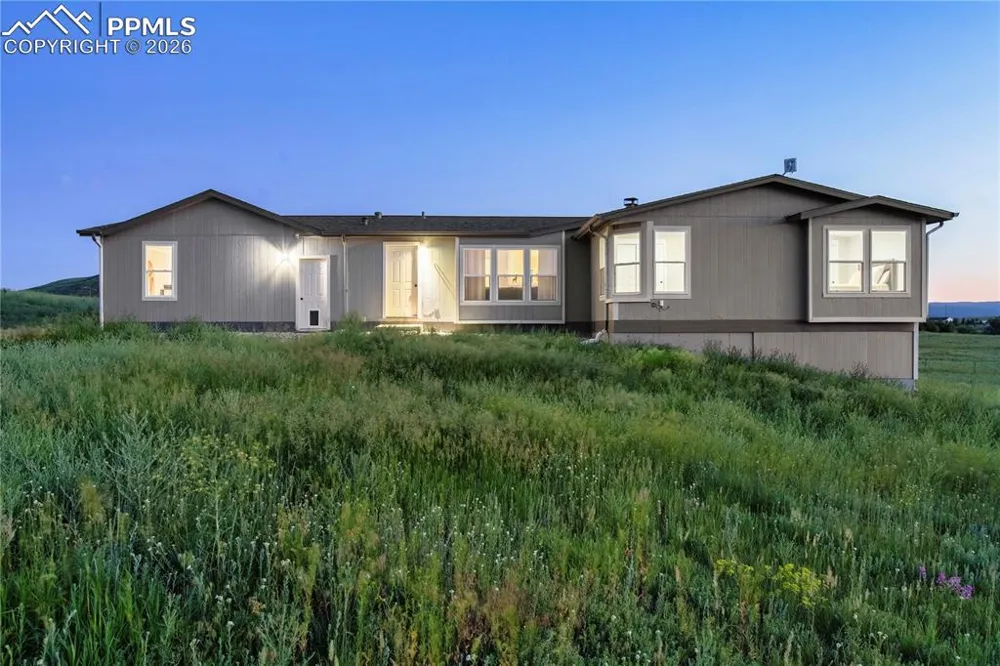 11100 Haskel Creek Road Larkspur, CO 80118