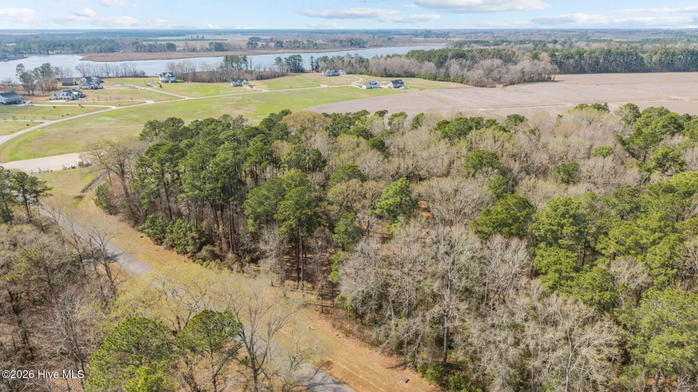 16 Winfield Lane Pinetown, NC 27865