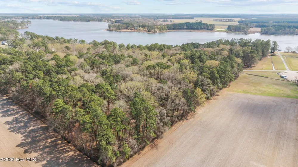 16 Winfield Lane Pinetown, NC 27865