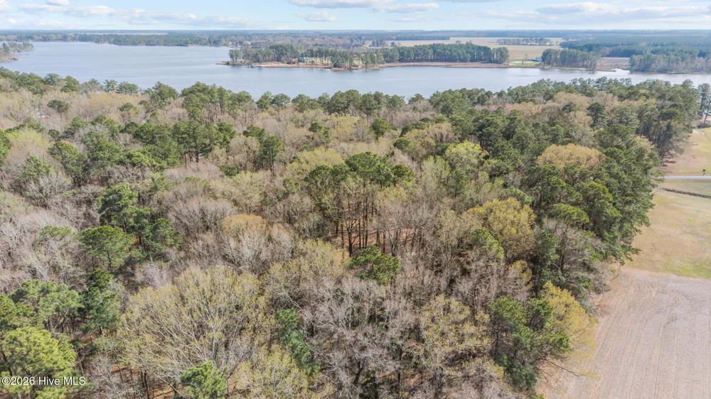 16 Winfield Lane Pinetown, NC 27865
